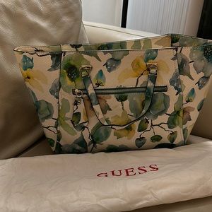 Guess tote bag from Guess never worn
